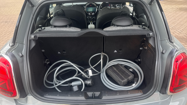 MINI Hatchback 135kW Cooper S Level 2 33kWh 3dr Auto Electric Hatchback